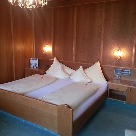 Hotel Garni Dietrich เซเฟลด์ อิน ทิโรล ภายนอก รูปภาพ